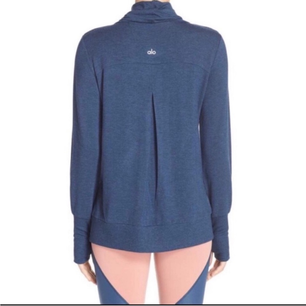 alo Yoga Haze Long Sleeve Pullover Blue Turtleneck Medium - Picture 3 of 11